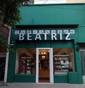 Perfumería Beatriz se mudó a un nuevo y moderno local en Hipólito Yrigoyen 63