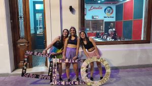 Tres nuevas profesionales: Natasha, Daiana y Brenda son Profesoras de Educación Inicial