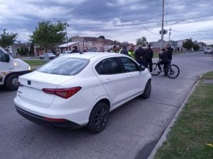 Daños materiales en accidente de tránsito. Uno de los vehículos fue secuestrado (audio)