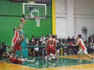 Básquet: el Globo sopló fuerte y dejó sin espuma al Cervecero en la primera final