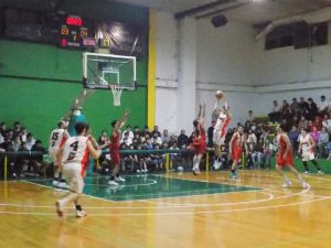Básquet: el Globo sopló fuerte y dejó sin espuma al Cervecero en la primera final