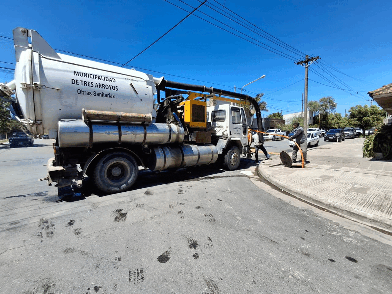 Reparan desagües cloacales en Sadi Carnot y Bernardo de Irigoyen