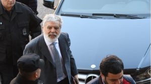 Tragedia de Once: De Vido se entregó a la Justicia y quedó detenido