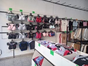 Llegó a Tres Arroyos “La Saladita ropa informal”