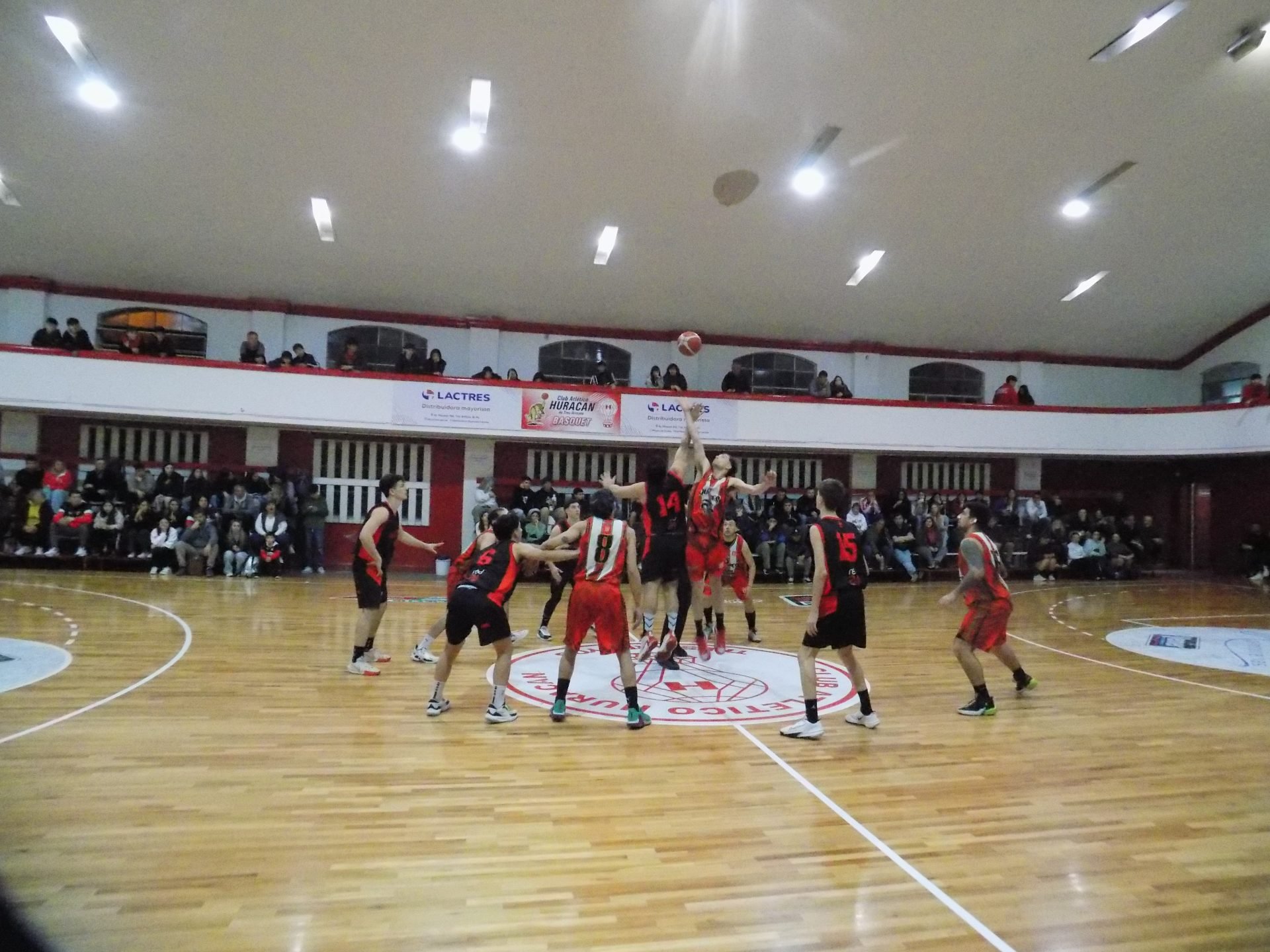 Básquet Local: Huracán versus Quilmes por la 1ª final