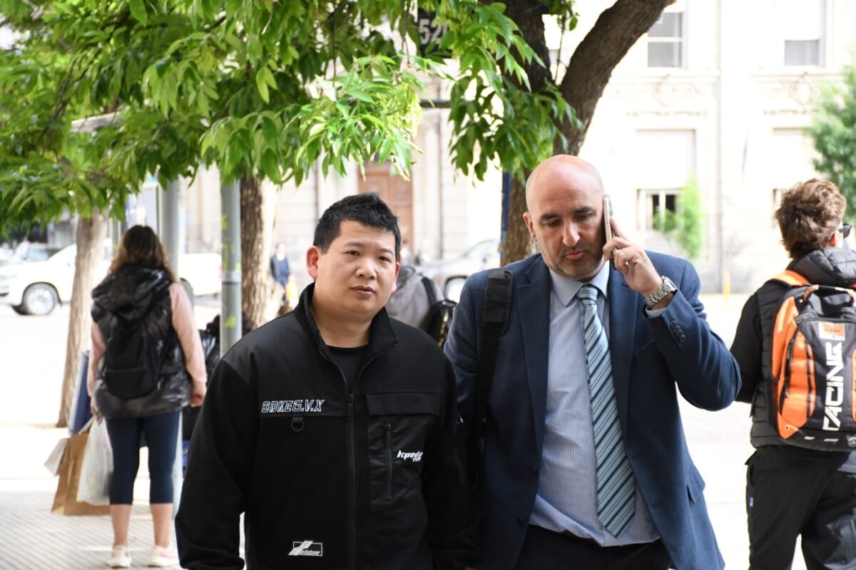 Juicio en Bahía Blanca a comerciante chino: “No entiendo”