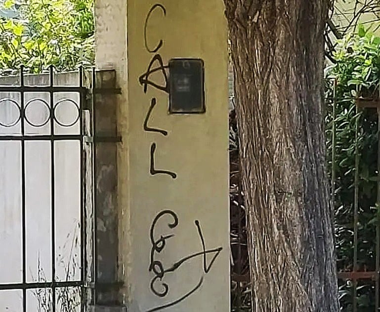 Pehuén Có: investigan pintadas satánicas y vínculo con el incendio de la capilla