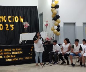 Acto de egreso en la Escuela Primaria Nº5