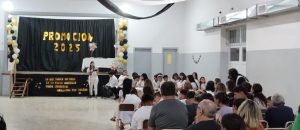 Acto de egreso en la Escuela Primaria Nº5
