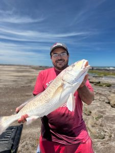 Con una corvina de gran porte, Gastón Iudice lidera el concurso del Club de Pesca Claromecó