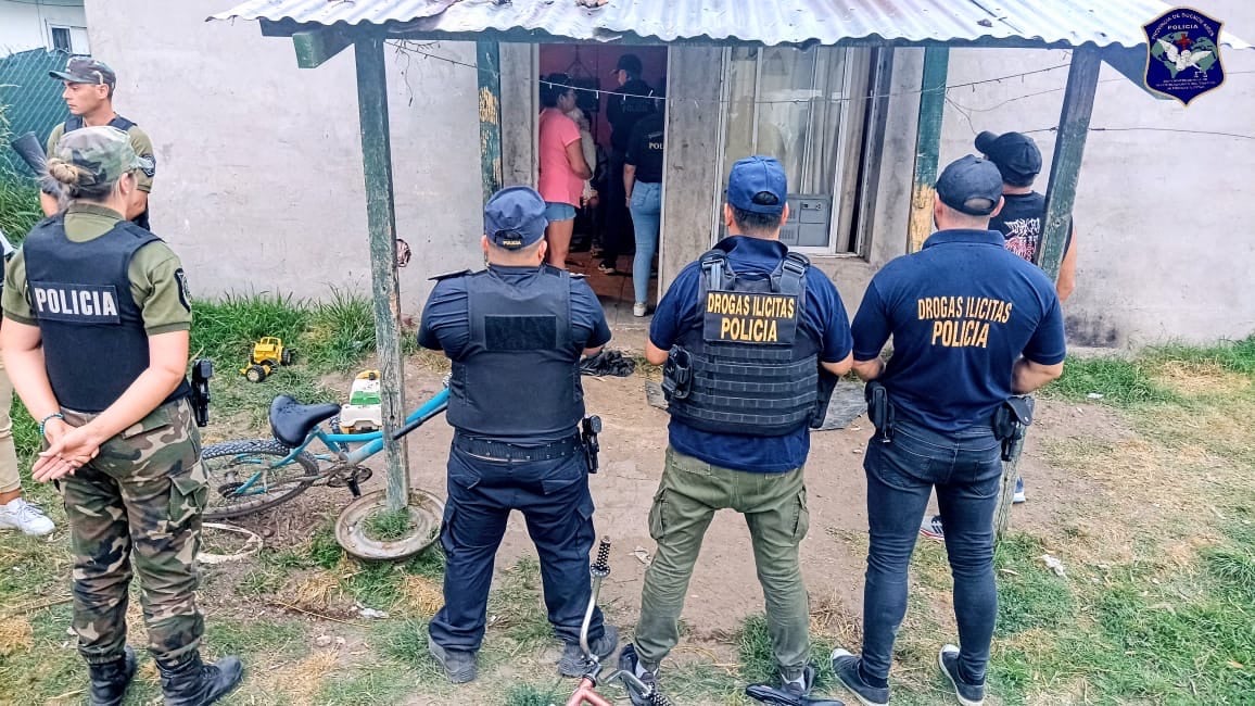 Drogas ilícitas terminó una investigación en Chaves con tres allanamientos positivos