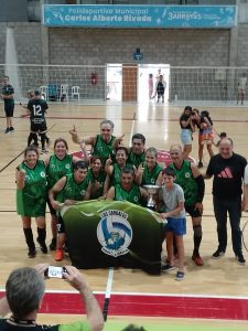 Newcom: exitoso Torneo Super 12+50 en el Polideportivo
