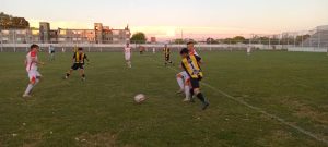 Fútbol: Huracán venció a El Nacional por el Mastrángelo (videos)