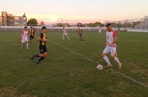 Fútbol: Huracán venció a El Nacional por el Mastrángelo (videos)