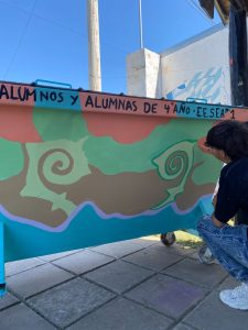 Intervención artística de estudiantes de la EESEA 1 en contenedor de Transportes Malvinas