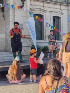 Anticipada celebración del Día Internacional del Payaso (videos)