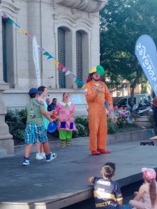 Anticipada celebración del Día Internacional del Payaso (videos)