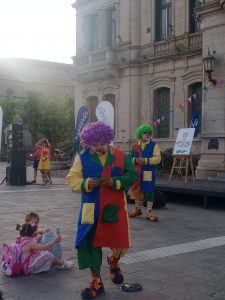 Anticipada celebración del Día Internacional del Payaso (videos)