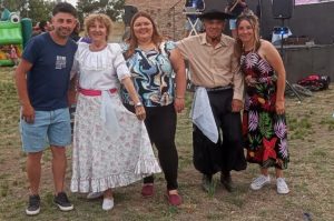 Una tarde diferente esperando Navidad: concurrido festival de “Los Ángeles de Mónica” (videos)