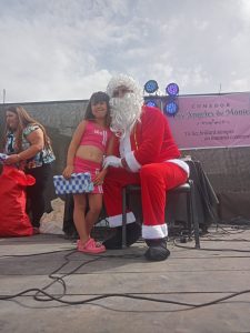 Una tarde diferente esperando Navidad: concurrido festival de “Los Ángeles de Mónica” (videos)
