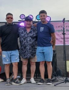 Una tarde diferente esperando Navidad: concurrido festival de “Los Ángeles de Mónica” (videos)