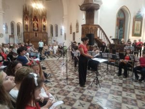 Voces y música llenaron el Templo del Carmen en el Concierto de Navidad
