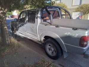 Triple choque en Alberdi y Azcuénaga