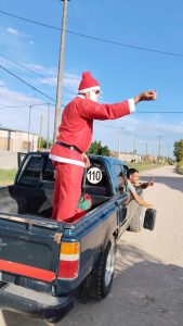 Papá Noel pasó por al Barrio La Aceitera