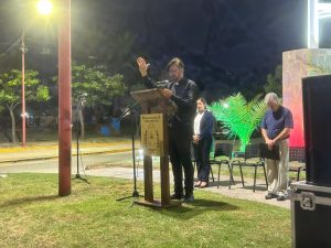 Reinauguración de la Cruz del Centenario con aura navideño (video)