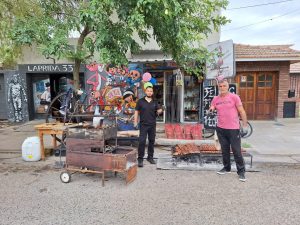 La choripaneada solidaria del “Pechi” se convirtió en una realidad en la ciudad