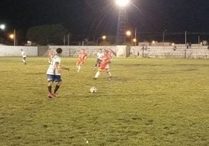Fútbol de Primera: el Globo ganó y voló a la Final del Torneo Mastrángelo