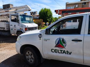 Comenzó la obra de fibra óptica de CELTAtv en el Barrio Fonavi Terminal