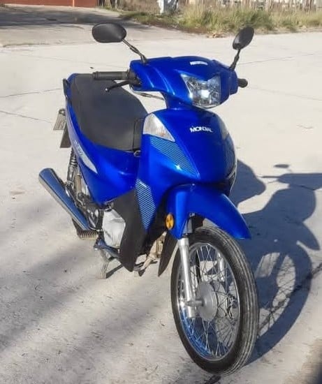 Le robaron la moto, sabe quién fue y lo intimó