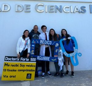 Francisco se recibió de Médico en la Universidad Nacional de La Plata