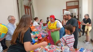Los reyes dejaron sus regalos en la Parroquia Nuestra Señora del Carmen (video)