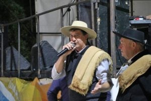 Noche de peña y canto en Balneario San Cayetano