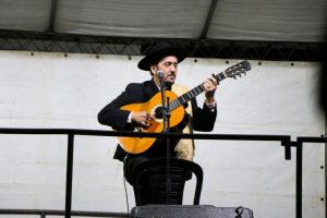 Noche de peña y canto en Balneario San Cayetano