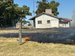 Bomberos Voluntarios controlaron el fuego en el predio de la planta transmisora de LU 24
