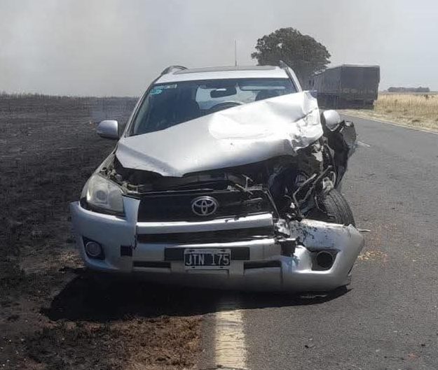 Tresarroyenses involucrados en accidente de tránsito. Tres hospitalizados