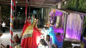 (videos)Multitudinario acompañamiento a la Caravana de Reyes Magos