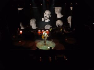(videos) Puro sentimiento: Abel Pintos emocionó en el 80 aniversario de Olimpo