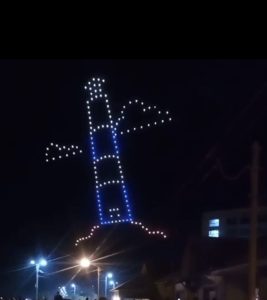 Los drones iluminaron el cielo en Claromecó (video)