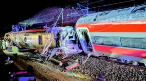 Trágico descarrilamiento provoca muertos y heridos en España