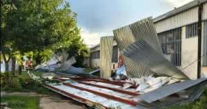 (videos) La Pampa: intensa tormenta causó destrozos en Santa Rosa