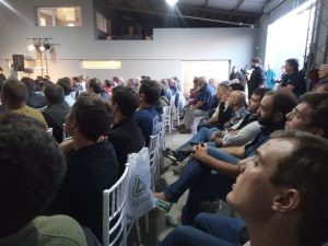 (audio y video) Manejo técnico y debate: las claves de la masiva convocatoria de 4 Vientos