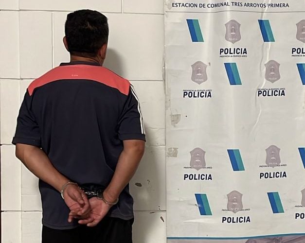 Lo sorprendieron robando la batería de un camión. Quedó en el calabozo