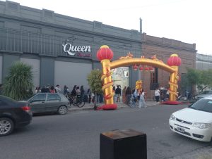Furor en Queen Regalería: Un efecto poco visto en Tres Arroyos en los últimos tiempos (videos)