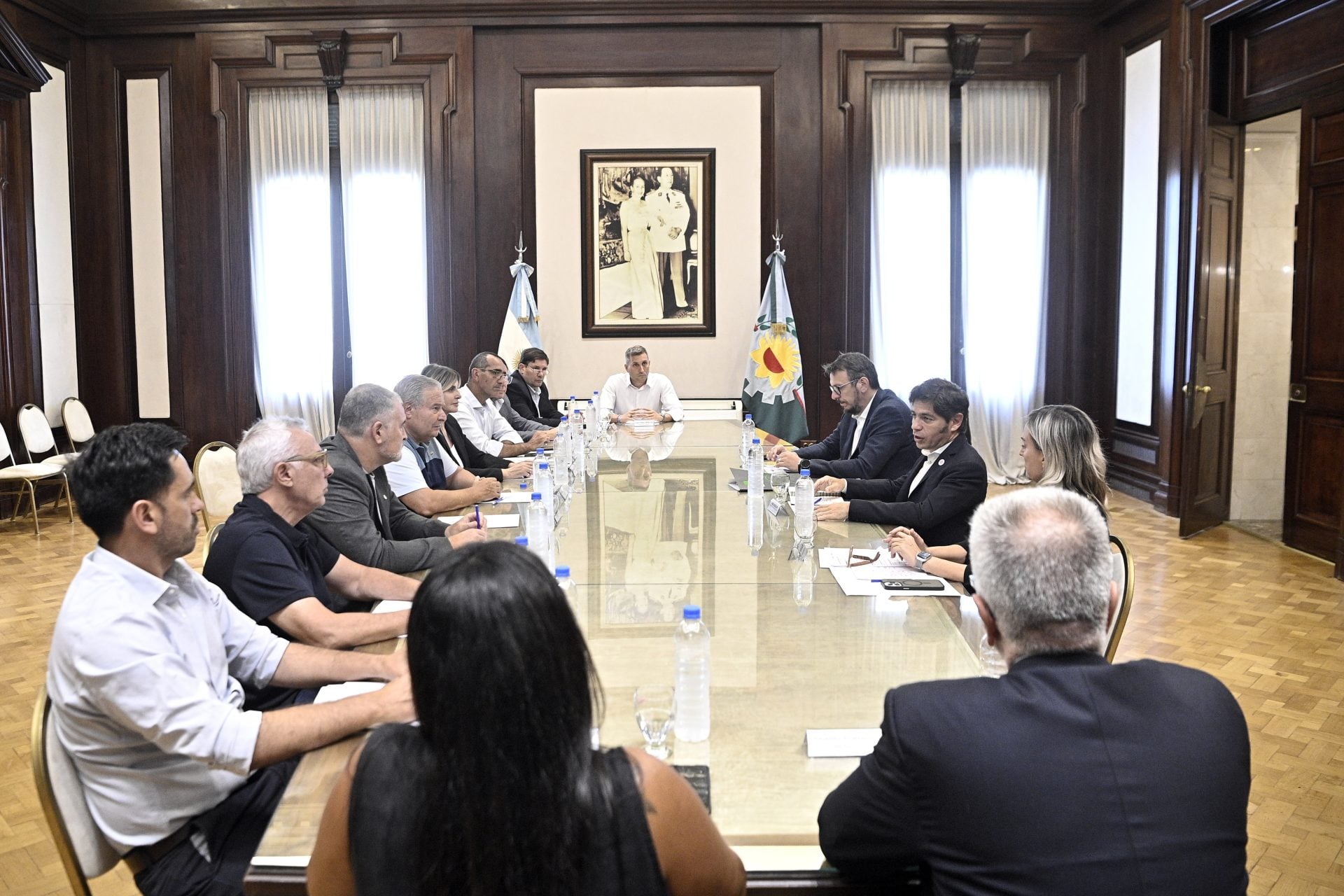 Kicillof y Cuattromo firmaron convenios con municipios para la compra de equipamiento