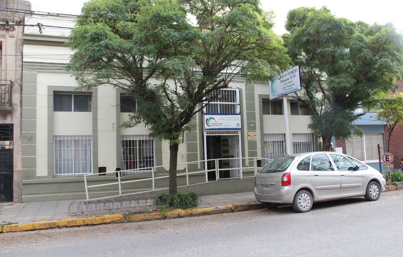 (audio) Amplia oferta y notable participación de alumnos en cursos del Centro de Formación Laboral