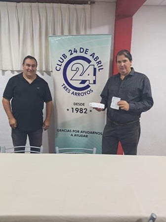 El Club 24 de Abril entregó el premio de “Acierte el número”
